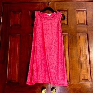 Sleeveless red and white dress